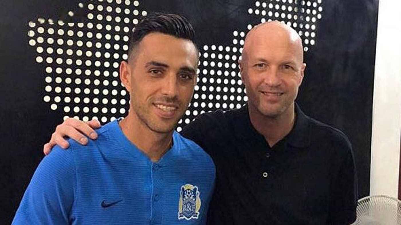 更是两队争 更是两队争