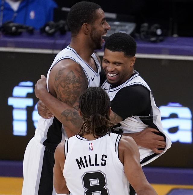 现一直备受 现一直备受